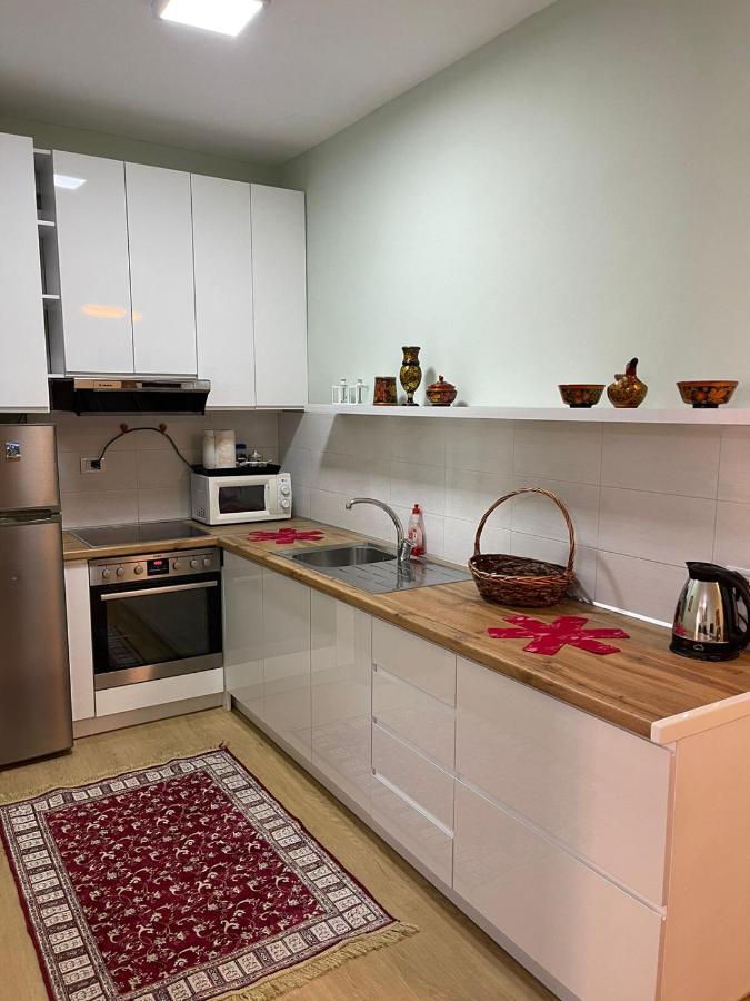 New Apartment In Center Of ティラナ エクステリア 写真