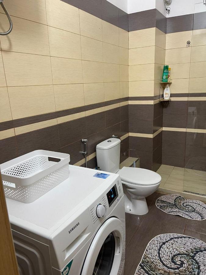 New Apartment In Center Of ティラナ エクステリア 写真