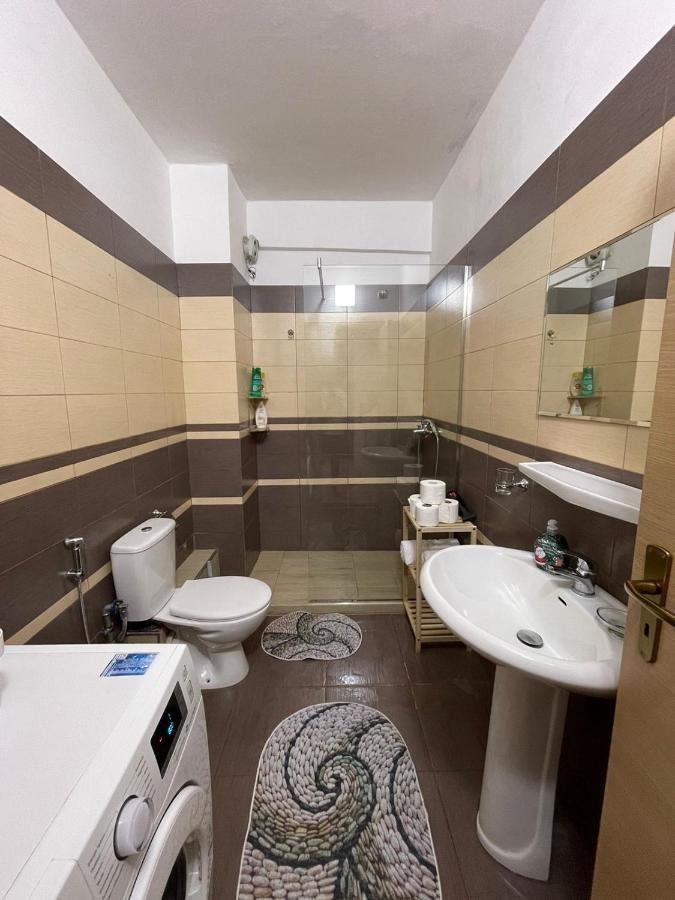 New Apartment In Center Of ティラナ エクステリア 写真