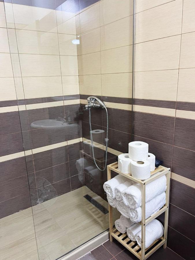 New Apartment In Center Of ティラナ エクステリア 写真