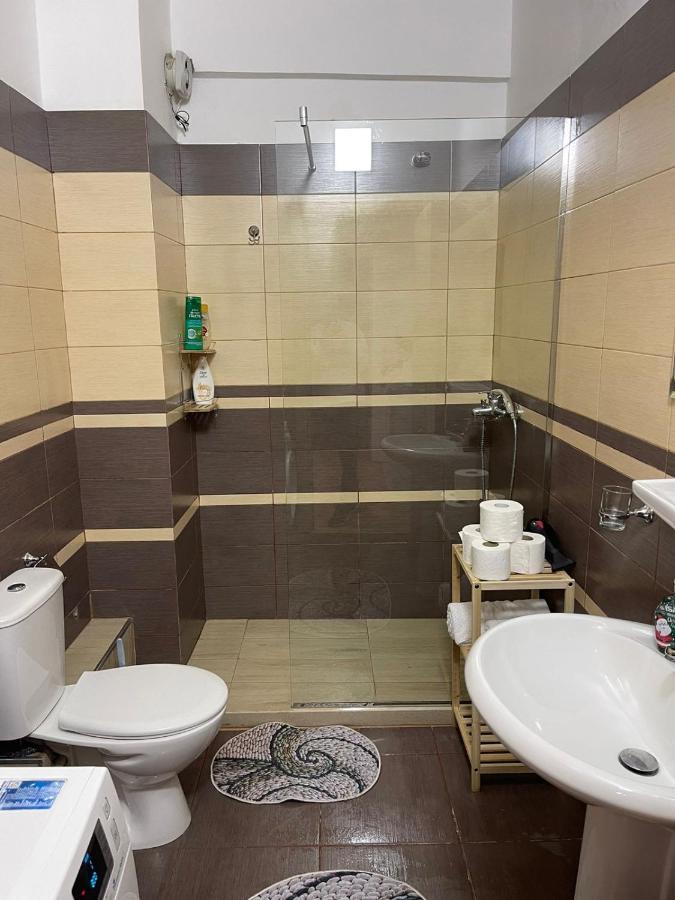 New Apartment In Center Of ティラナ エクステリア 写真